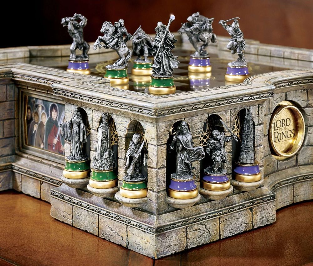 Lord of the Rings Collectors Chess Set 1